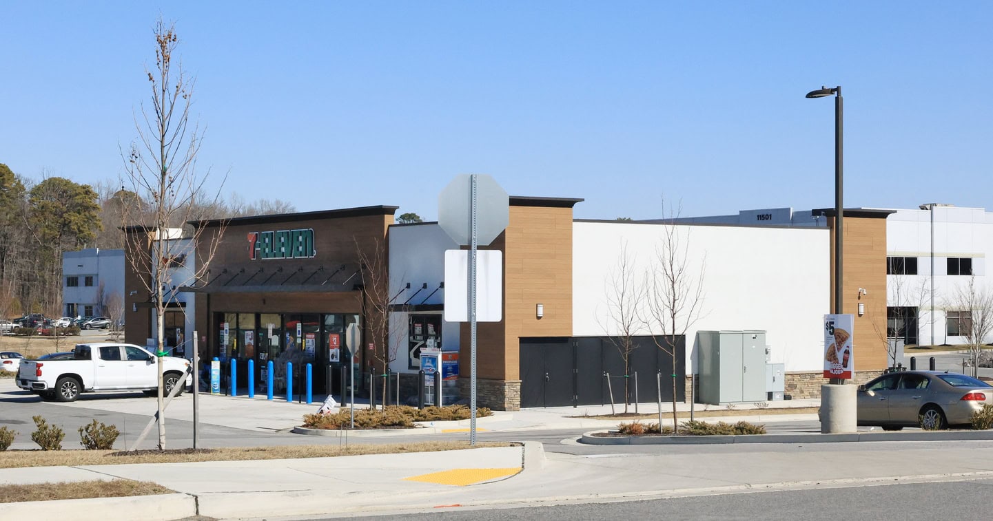 7-11 Middle River 1