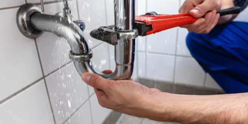 Plumber-Working-On-Drain-Repair