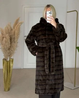 Krznena bunda sa kapuljačom