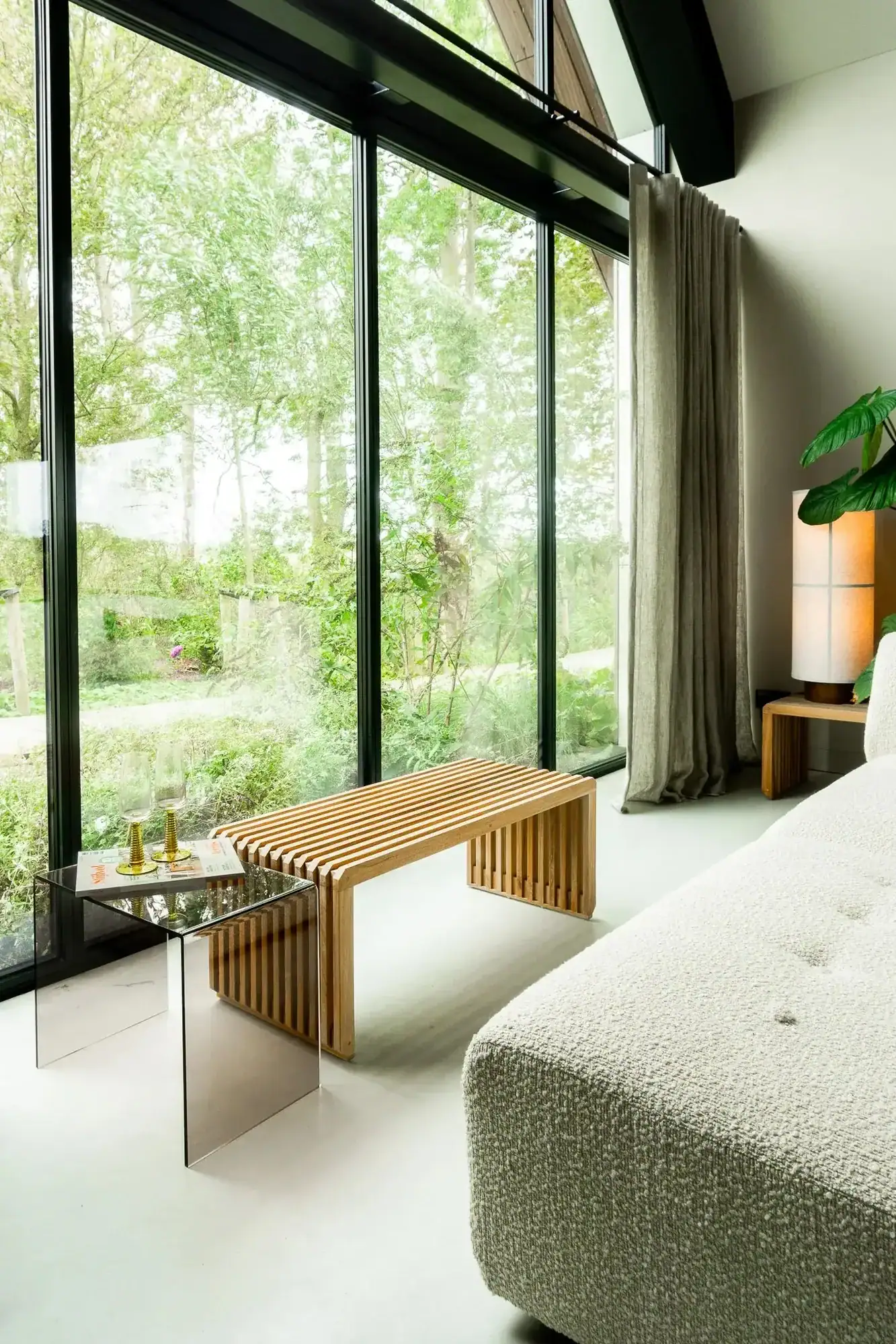 Bijzettafel 'Iconic Hazel' voor moderne woonkamers en stijlvolle interieurs.