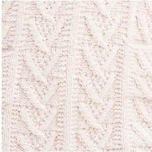 Knitted tunic with pockets-free knitting pattern