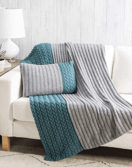 Knitted  Pillow and  Throw-free knitting pattern