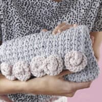 Knitted clutch bag-free knitting pattern