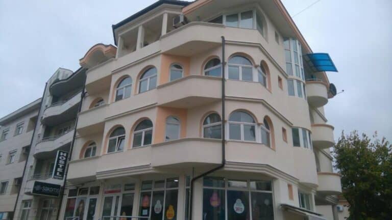Hostel Havana u Banjoj Luci, moderan objekat sa prostranim balkonima i centralnom lokacijom.