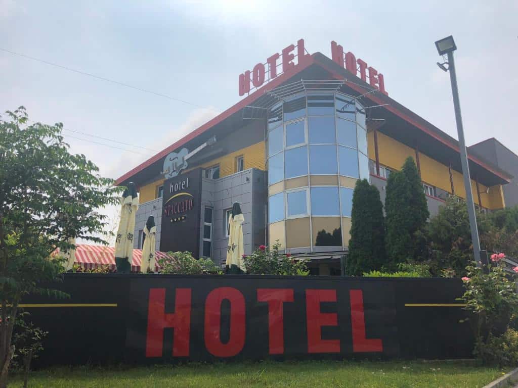 Hotel Staccato Prijedor luksuzan smještaj s wellness centrom restoranom i barom u srcu Prijedora