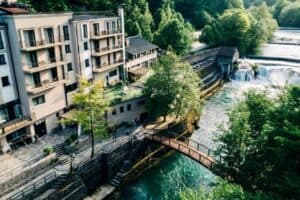 Hotel Kostelski Buk Bihać uz vodopade rijeke Une