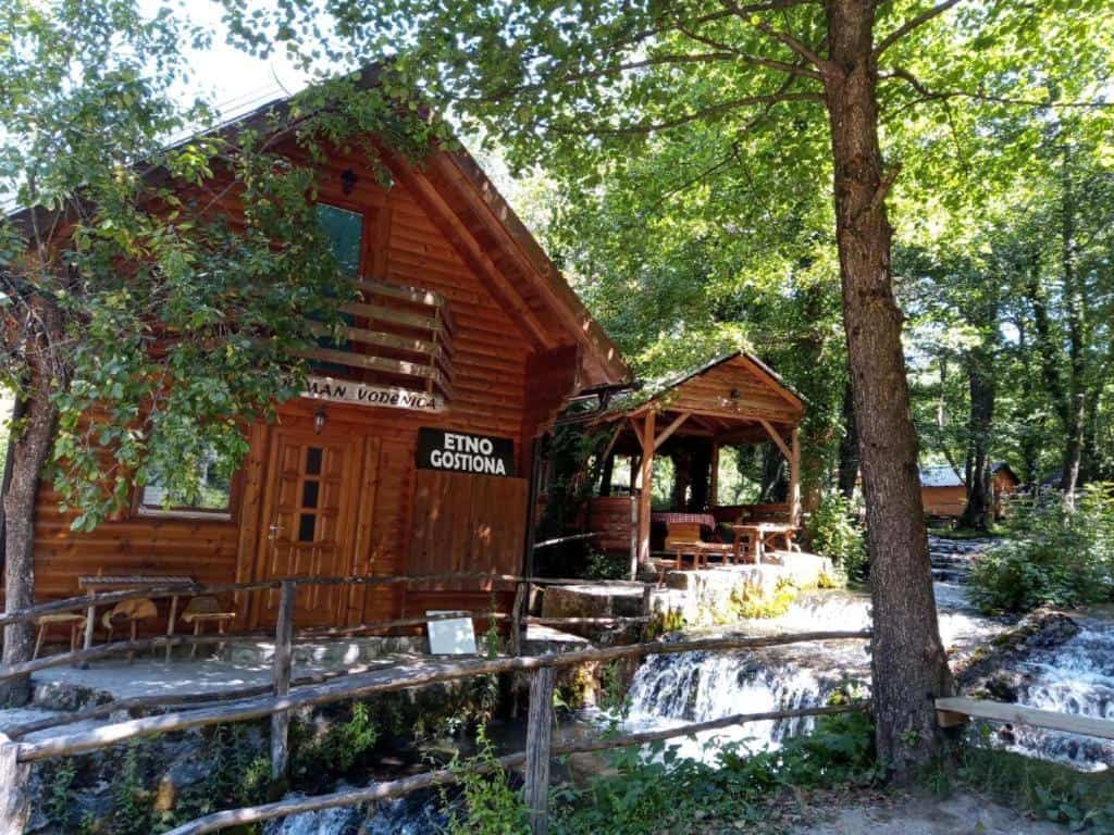 Apartmani i sobe "Vodenica" Janjske Otoke Šipovo - smještaj u prirodi s etno gostionicom