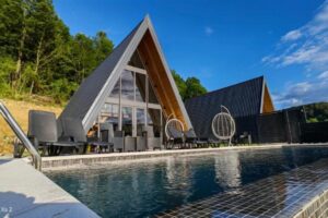 Luksuzne vile UNA RESORT s krovnim bazenom u prirodnom okruženju Bosanske Krupe