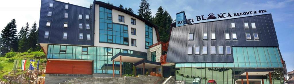 Hotel Blanca Resort & Spa Vlašić luksuzni smještaj s wellness centrom i restoranom na planini Vlašić