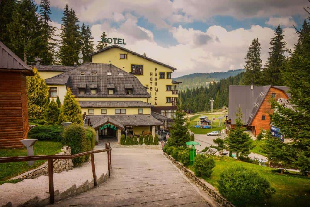 Hotel Pahuljica Vlašić planinski smještaj s wellness centrom i ski školom