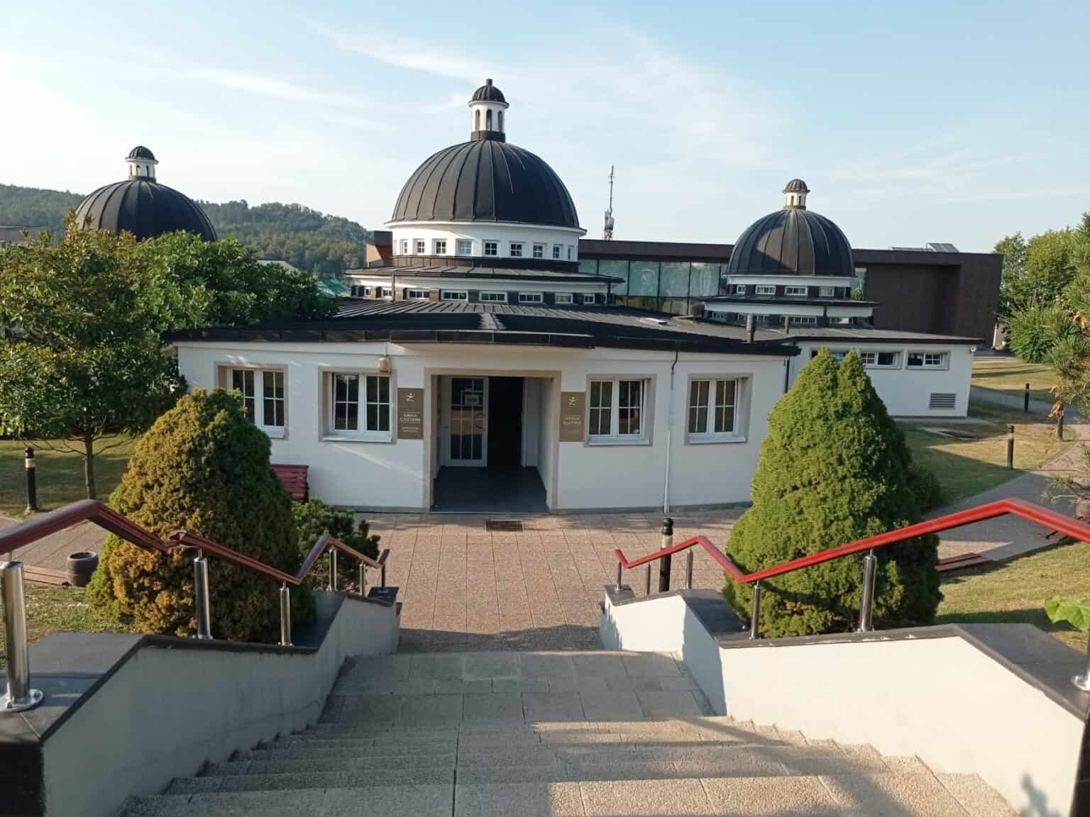 Ulaz u Banju Slatinu Institut Dr Miroslav Zotovic