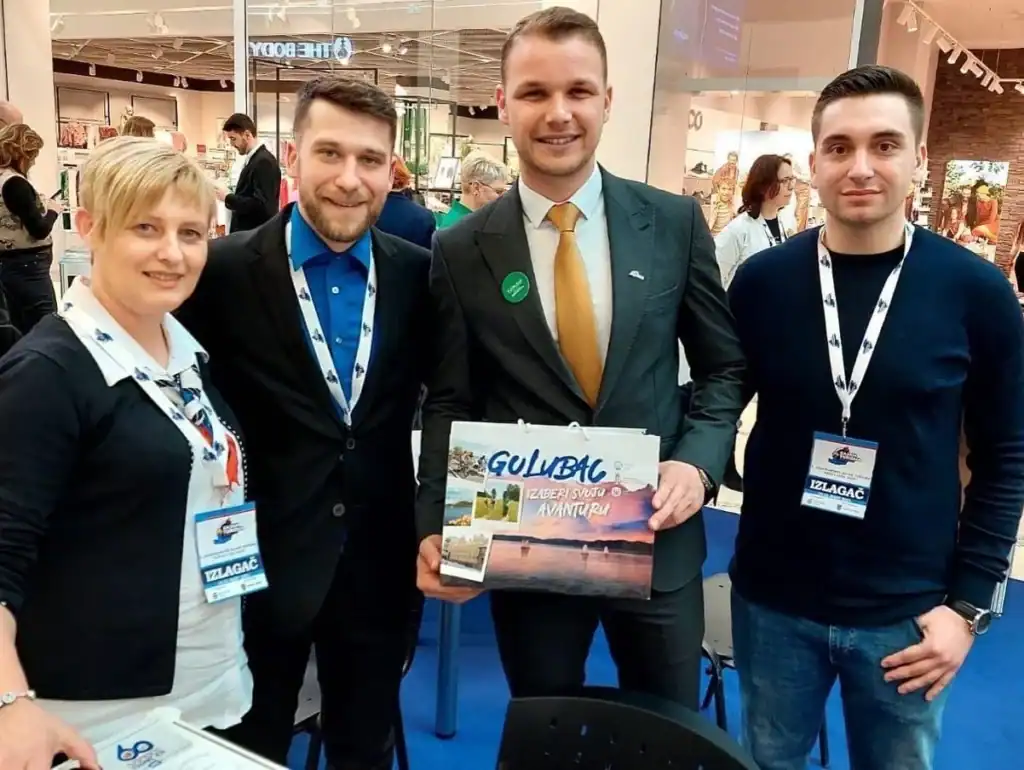 Gradonačelnik Banja Luke Draško Stanivuković sa izlagačima na prethodnom Međunarodnom sajmu turizma