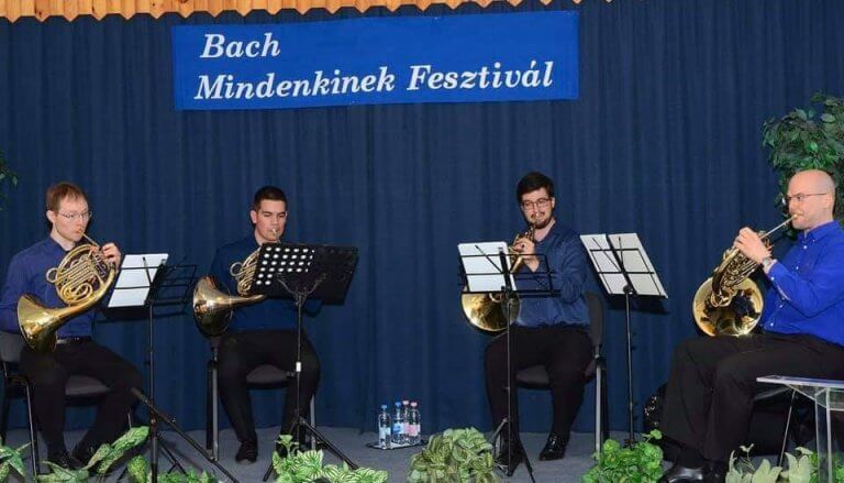 Klassz.kamaralépcső – „Megfújjuk a nyarat!”