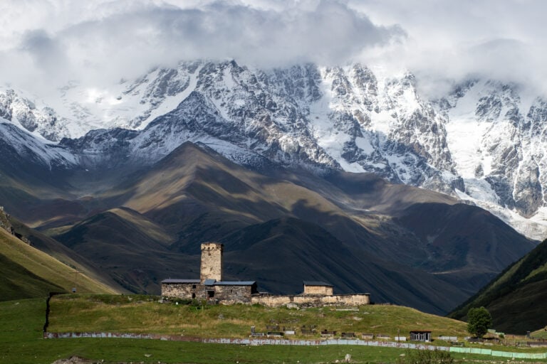 Grúzia: a magashegyektől a tengerig