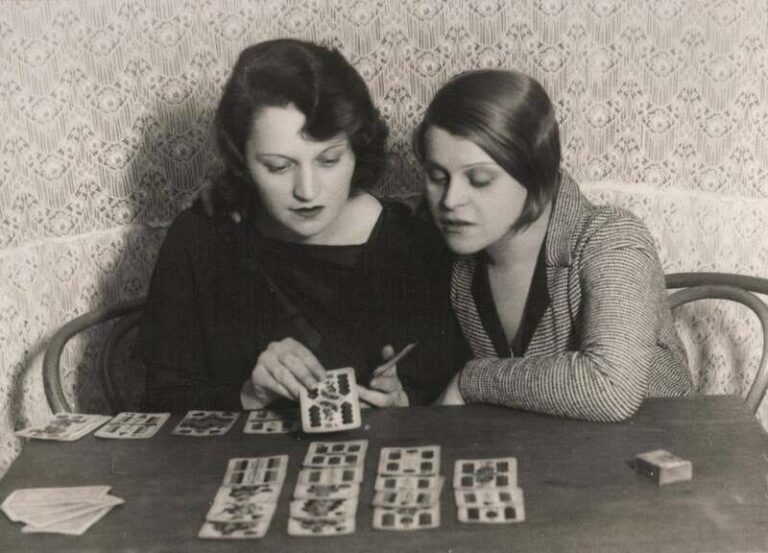 Kulisszák mögött – Ladomerszky Margit