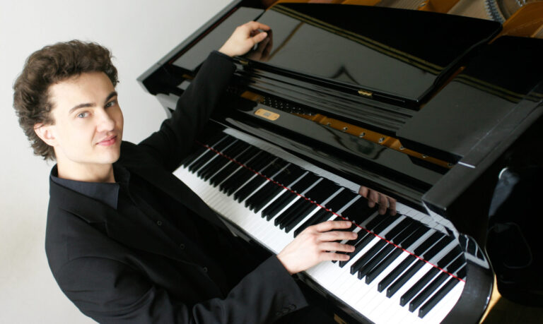 Hangba zárt pillanat