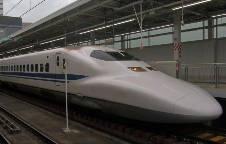 Hangok szárnyán a Föld körül: Tokiótól  Kiotóig a szuperexpresszel