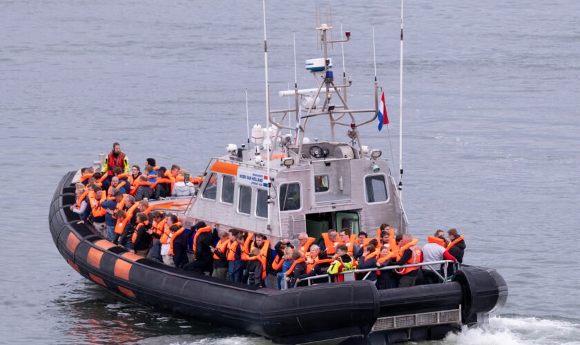Reddingboot vol met evacuees tijdens LIVEX 2019