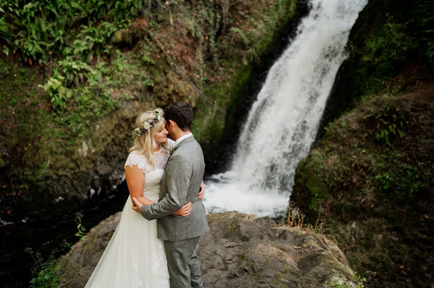 Bridal Veil Lodge Wedding Photography