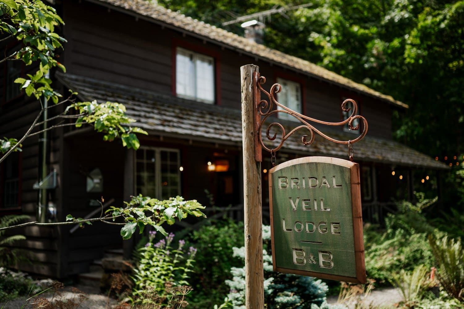 Bridal Veil Lodge Wedding Photography