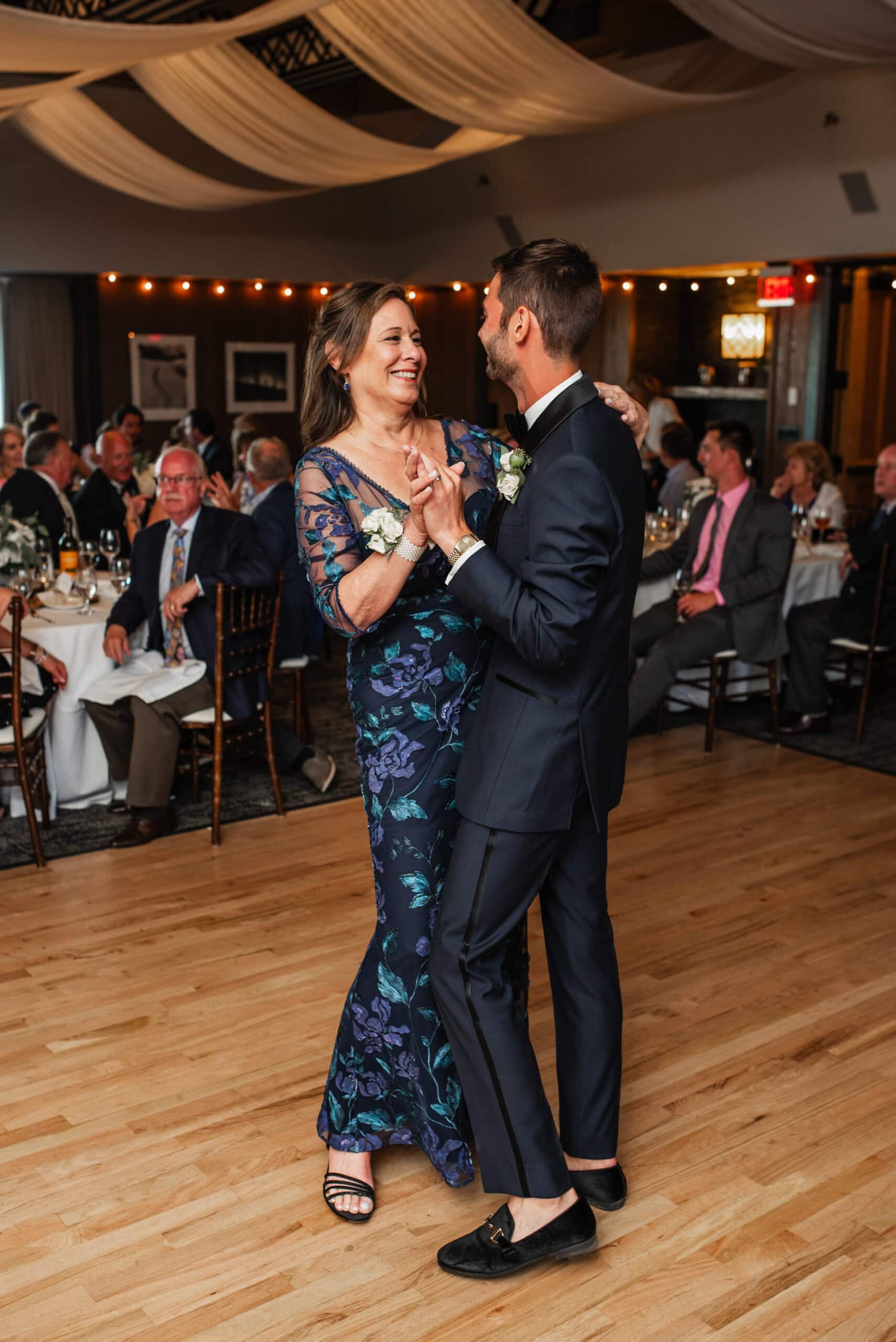 Gorgeous Timberline Lodge Wedding
