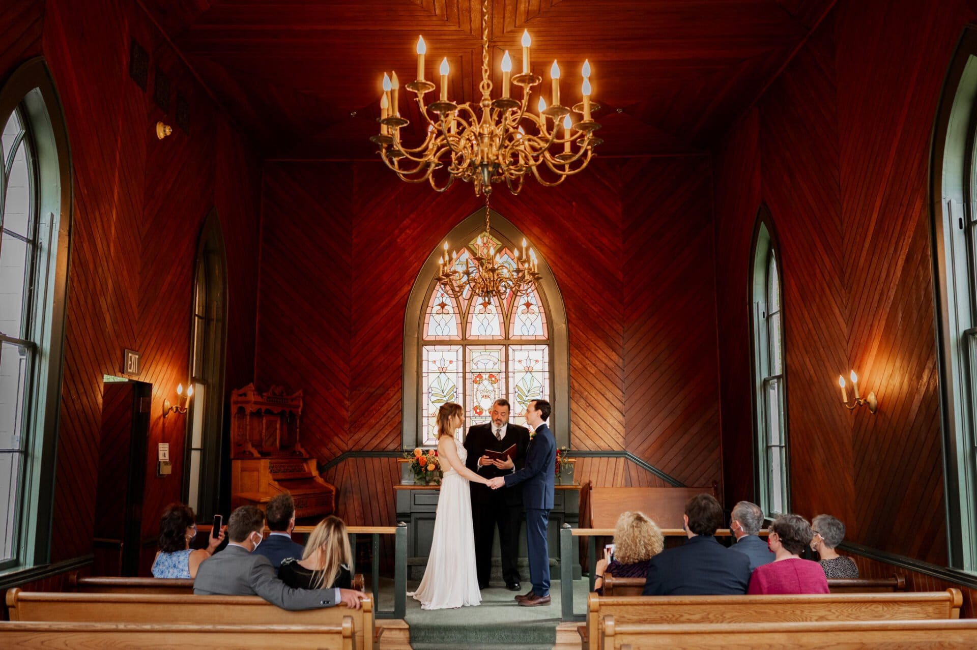Oaks Pioneer Church Elopement Photography