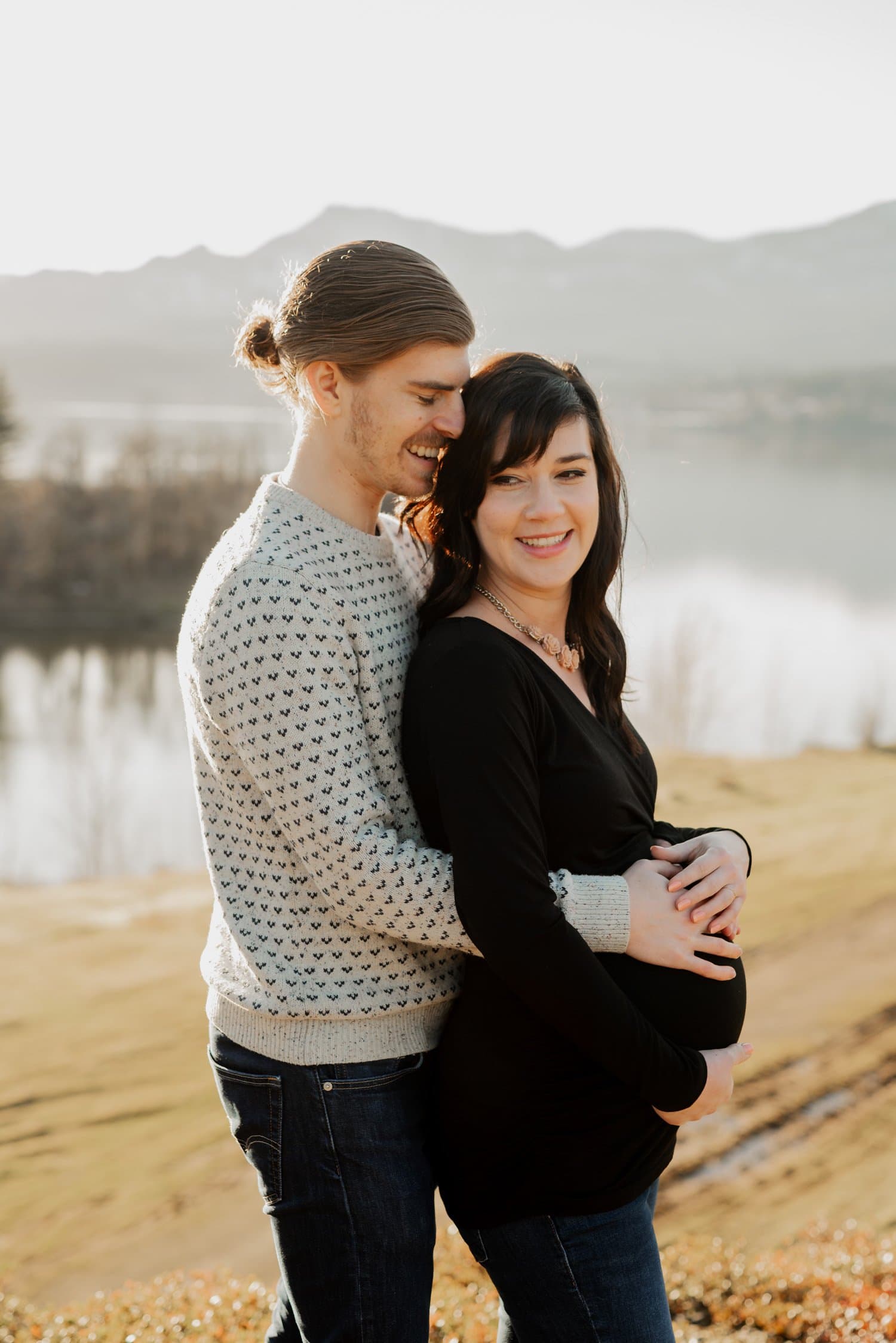 Columbia River Gorge Sunset Maternity Session