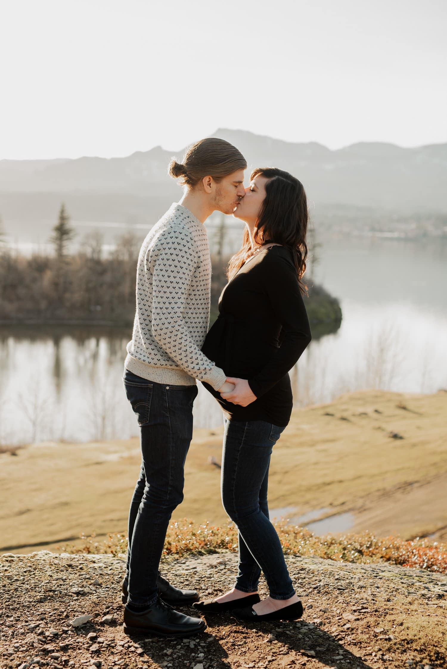 Columbia River Gorge Sunset Maternity Session