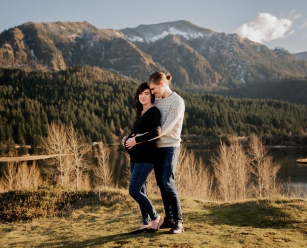 Columbia River Gorge Sunset Maternity Session