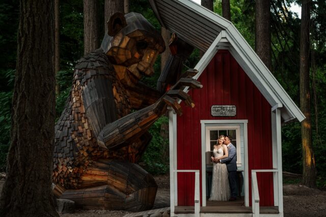 While driving to Leina and Brian’s wedding I had no idea that a giant troll was on the wedding portrait Bingo card.