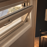 Système ouverture fenêtre en hauteur à soufflet, sécurité et ventilation