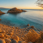 plage de la calade vue sentier crique sauvage