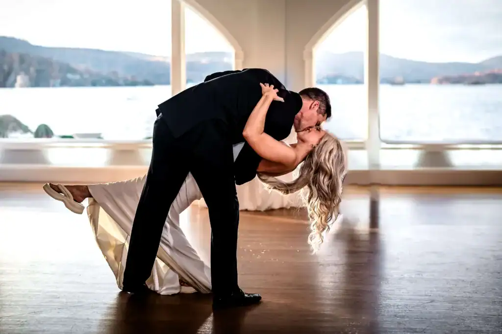 The Art of the Dip: Tips for Photographing The Iconic Wedding Pose ...