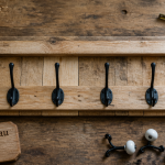 porte manteau palettes artisanal en bois brut