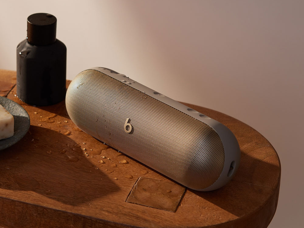 Portable Speakers & Docks