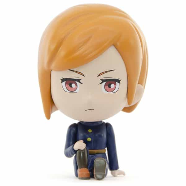 Bobble head di Kugisaki Nobara, personaggio di Jujutsu Kaisen, in versione collezionabile.