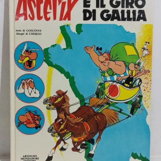 Vettura di Asterix e Galli che attraversano il paesaggio, colori vivaci, illustration di fumetti italiani, copertina di libro.