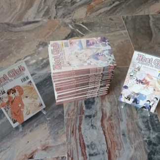 2. Copertina manga Host Club con personaggi anime e titolo in evidenza.