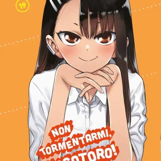 Bella ragazza manga con occhi grandi e sorriso sicuro, sfondo arancione brillante.