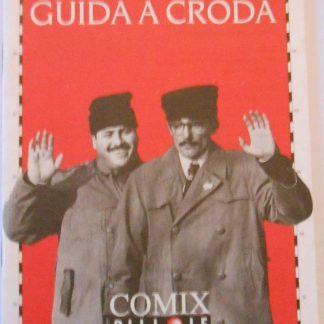 Foto di Gemelli Ruggeri in abbigliamento teatrale.