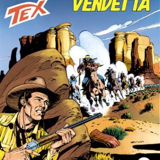Tex in marcia nel paesaggio desertico, protagonista di un fumetto western classico e avvincente.