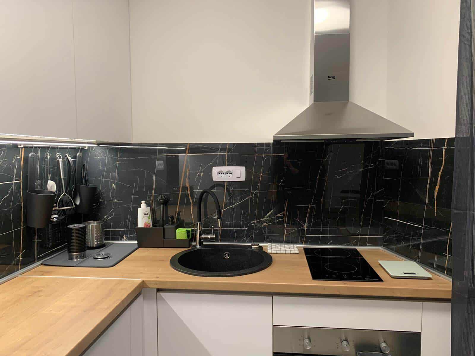 Crne mramorne pločice