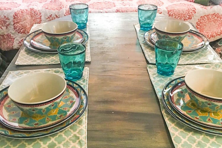 Dinette Table Replacement Mod Squad