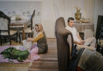 JÚLIA MESÉL KÉKNEK