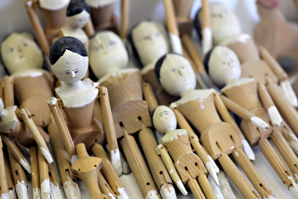 MEGJÖN. ÉS A LÁNYKA