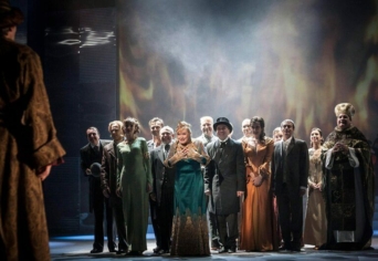 EGY ÍRÁSTUDÓ ÁRULÁSA