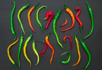 MAGÁNMONDÁS-KÖZMONDÁS