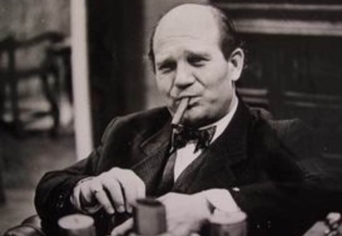 PILLANTÁS A „HÍDRÓL”