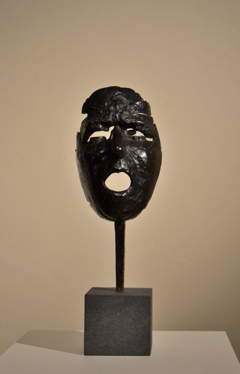 MÚZSÁK ÉS TITÁNOK