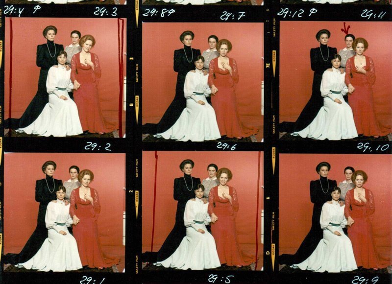 HÓRUSZ PILLANTÁSA [4]